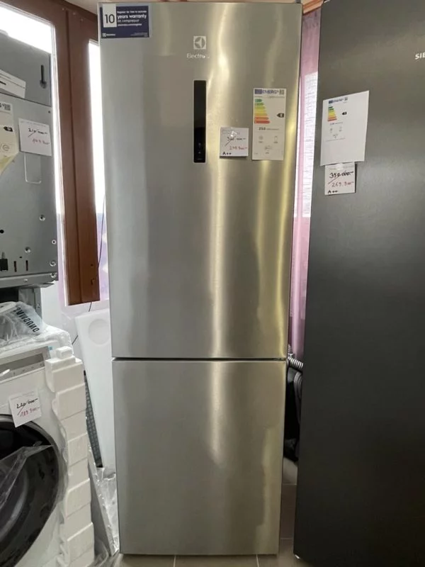 Electrolux LNT7ME32X3 CustomFlex kombinált hűtőszekrény, E energiaosztály, NoFrost, M: 186 cm, 330 L, inox - Image 6
