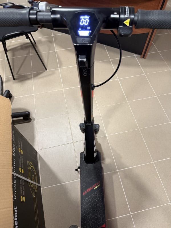 Aprilia eSR2 Evo Elektromos roller - 500 W , 25 km/h, 50 km hatótávolság, 14,4 Ah kapacitású akkumulátorral - Image 14