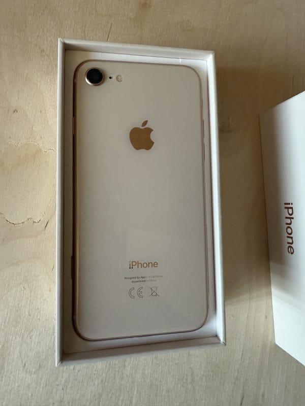 iPhone 8 Gold, 64 GB, Kiváló Karcmentes állapot - Image 13