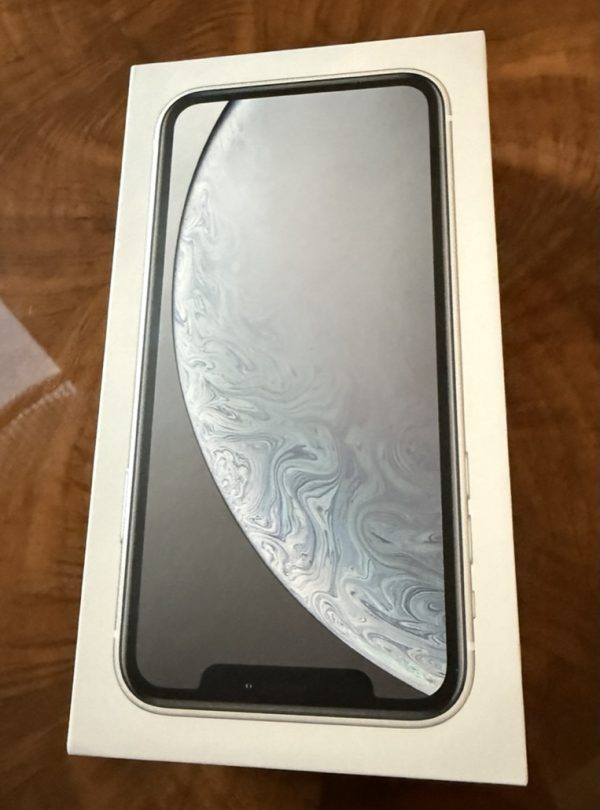 Apple iPhone XR 64GB mobiltelefon, Kiváló állapot, 85%-os akkumlátor - Image 2