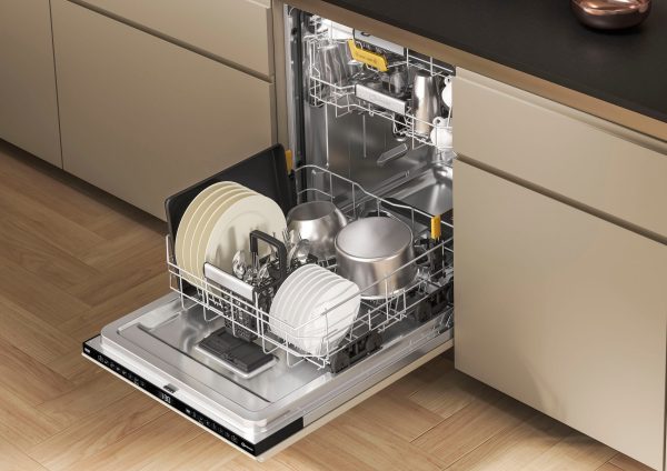 Bauknecht B8I HF58 TUC beépíthető élvezérelt 3-kosaras PowerClean Promosogatógép, - Image 9
