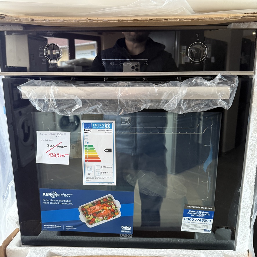 Beko BBIM13300XMPEF beépíthető Pirolitikus sütő, 72 literes, fekete/rozsdamentes acél, A+ energia - Image 2