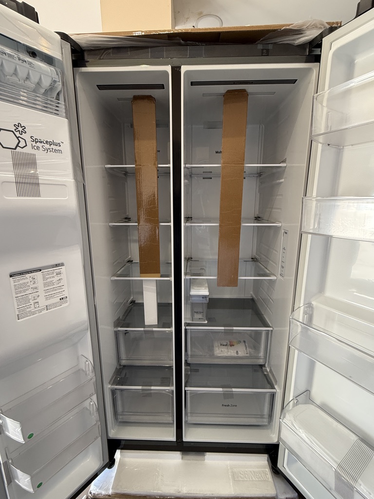 LG GSLV71MCTD Side by side hűtő, 635 l, Total No Frost, DoorCooling+, Linear Cooling, Multi-Airflow, D energia, Kompresszor Lineáris Inverter, M 179 cm, Fekete - Image 4